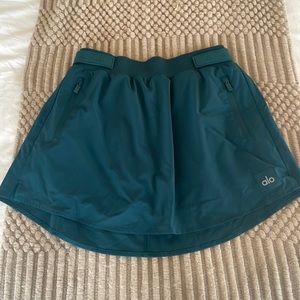 Alo tennis skirt worn once size M